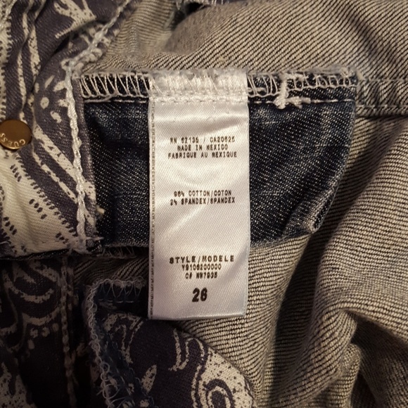 Guess distressed Cropped boyfriend jeans - Picture 4 of 6